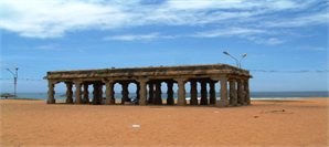 Shankumugham Beach